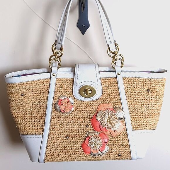 Coach Hamptons Straw Floral Applique Weekender Tote Coral/White & Wristlet NWT - Picture 10 of 17